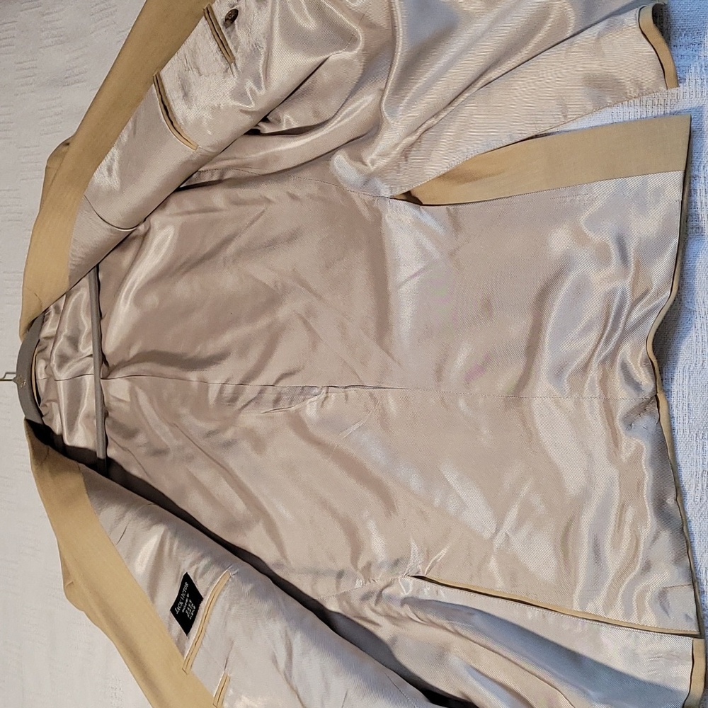 Men's wear - Picture 5 of 6